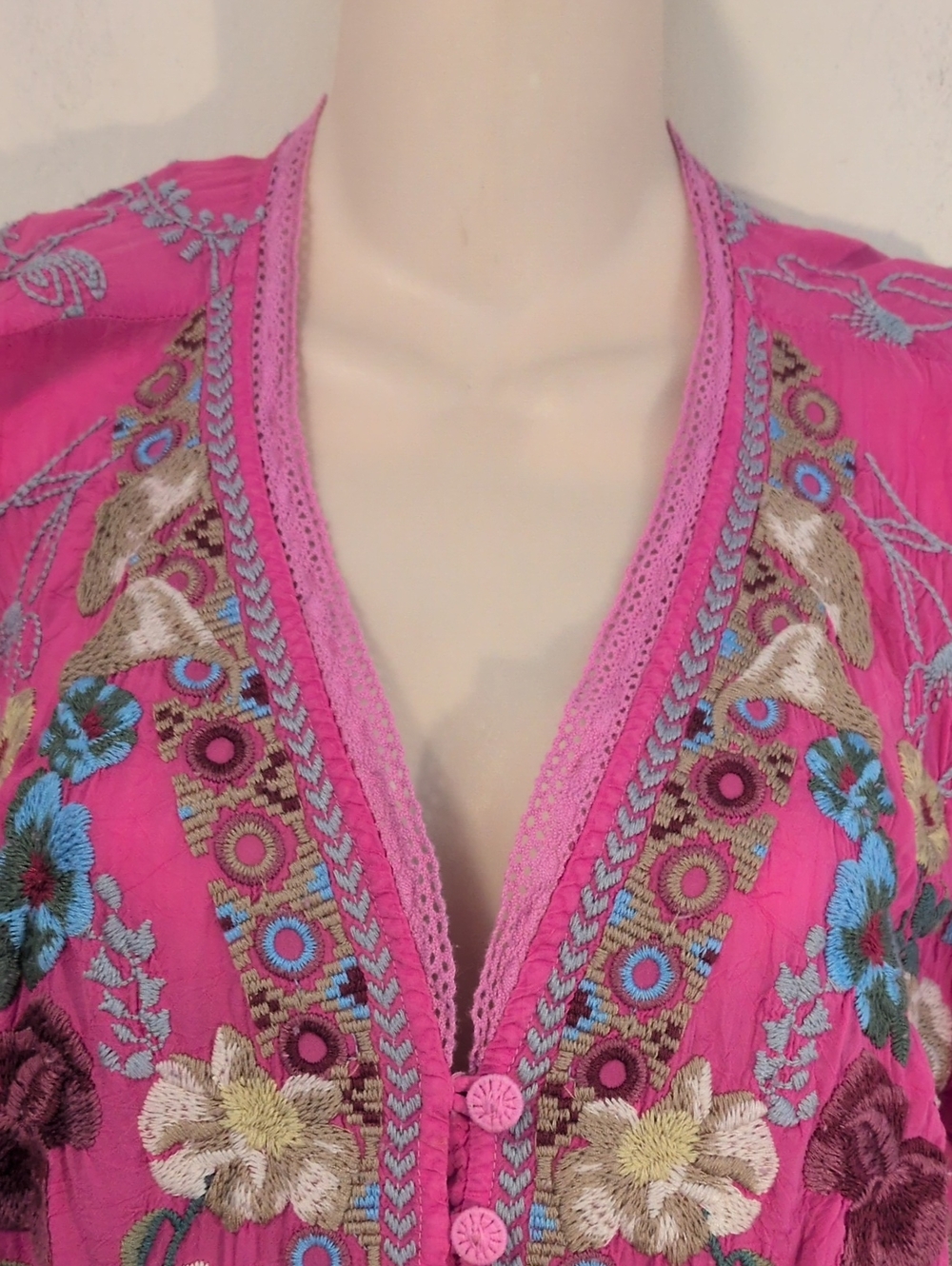 Johnny Was Embroidered Pratt Blouse Fushia M - Picture 10 of 16
